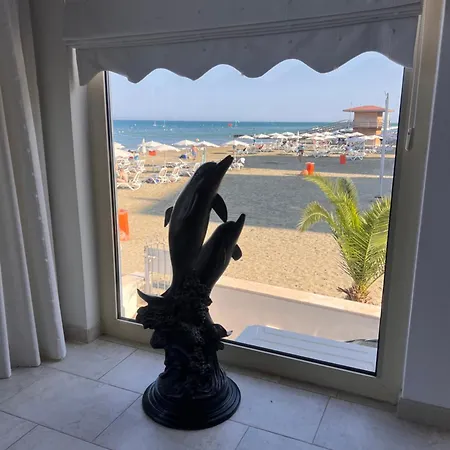 Sandy Kisses Apartment Larnaka