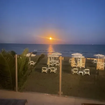 Apartment Sandy Kisses