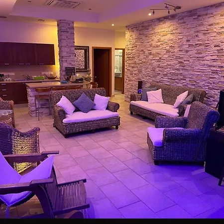 Sandy Kisses Apartment Larnaca