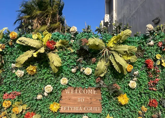 Sandy Kisses * Larnaca